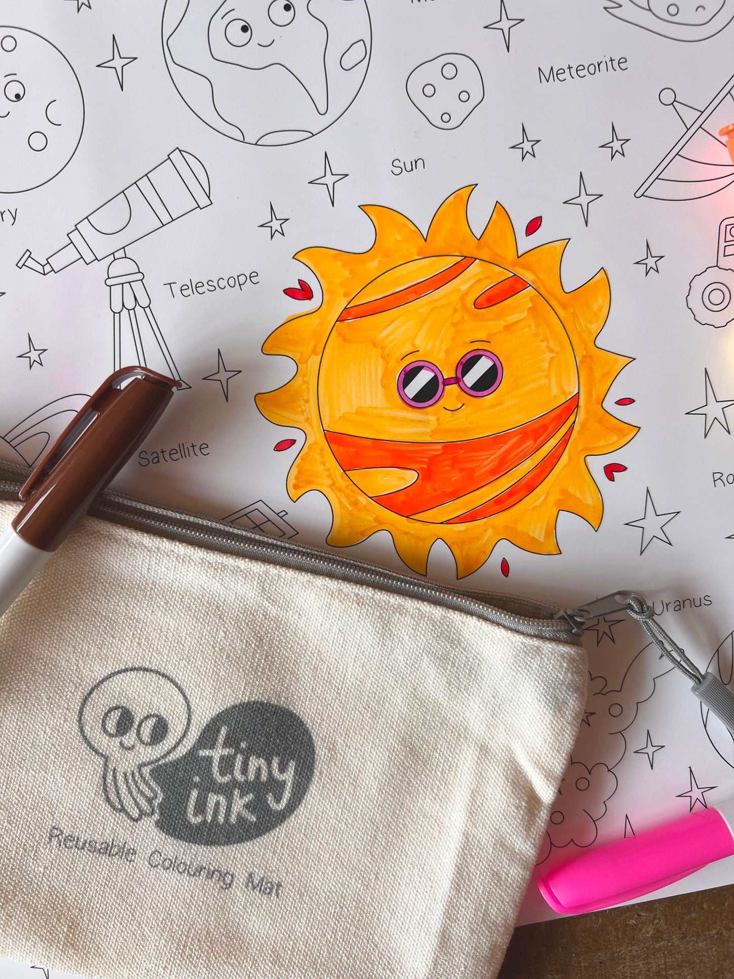 Space colouring silicone mat